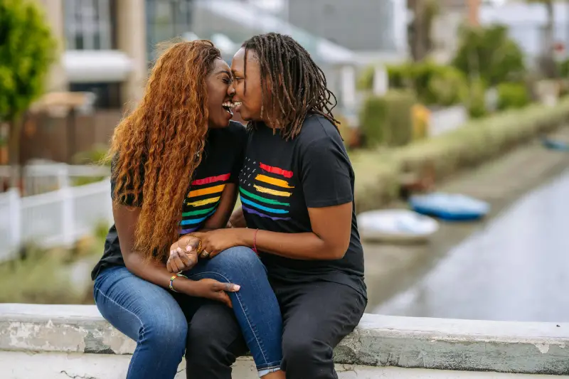 happy-black-couple couples-in-counselling-session